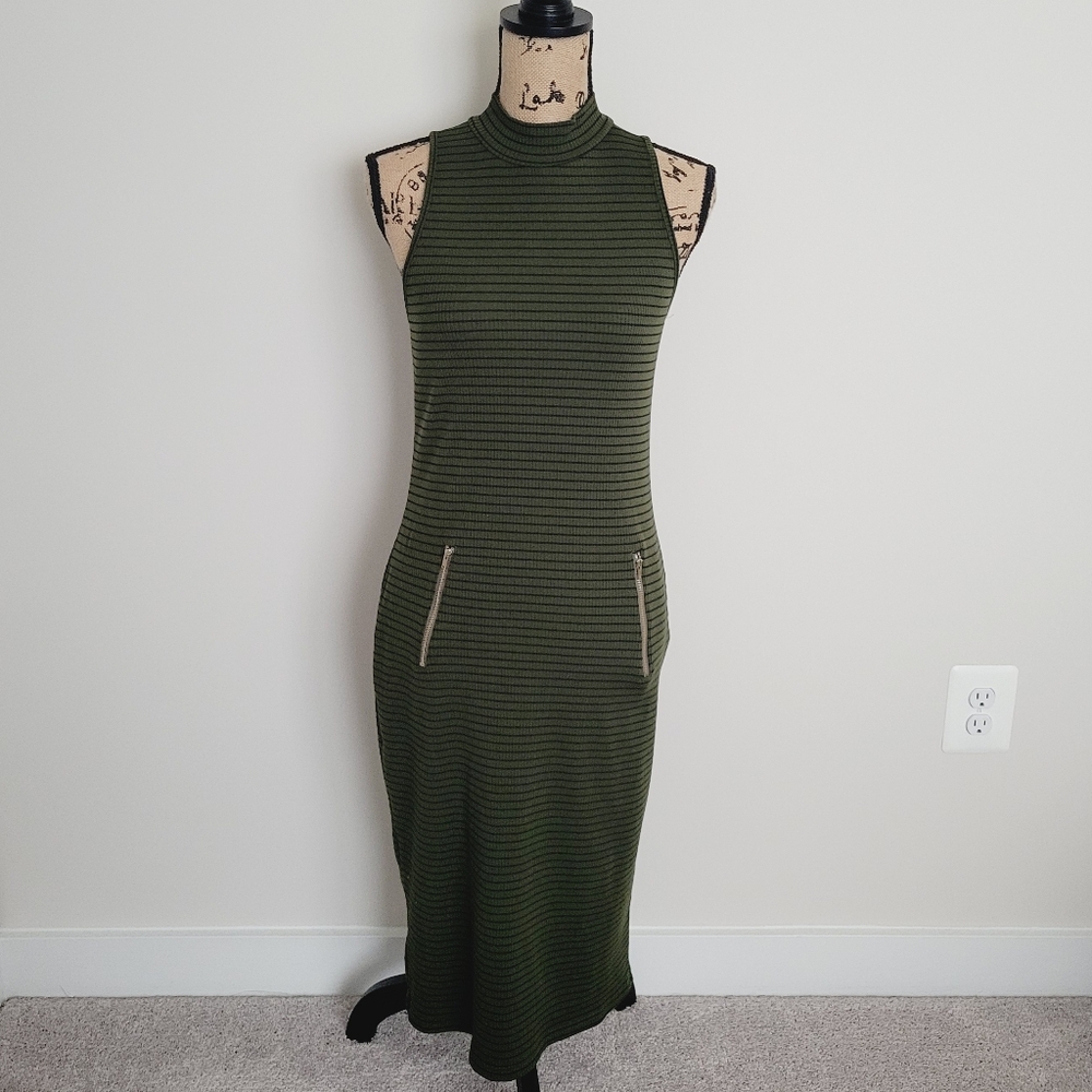 NY&Co Mock Neck Sleeveless Dress